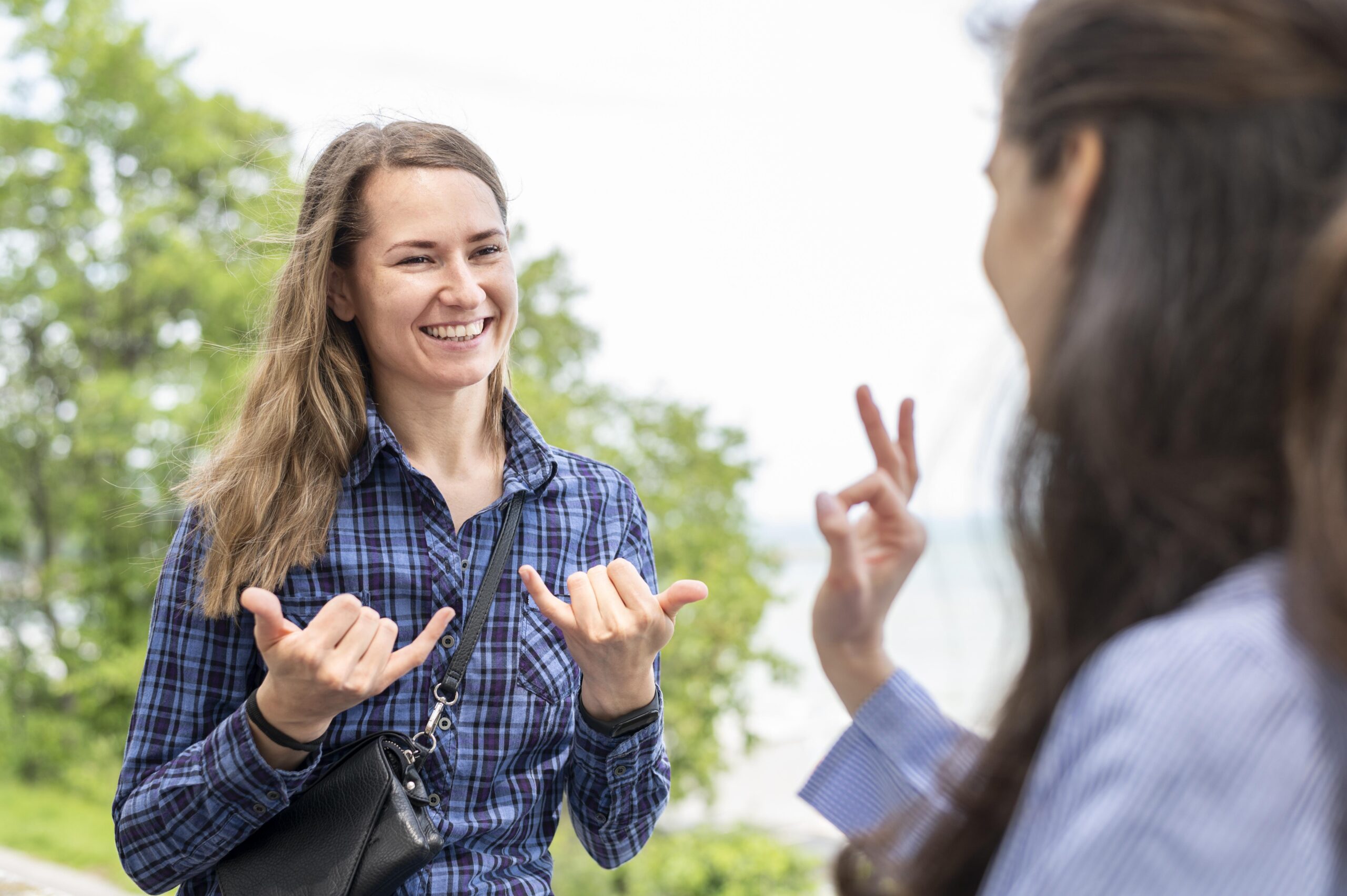 adult-women-communicating-through-sign-language (2)